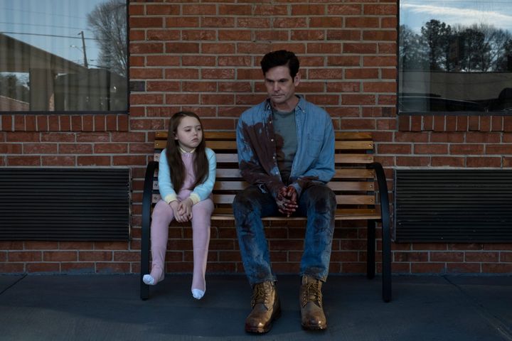 Henry Thomas and Violet McGraw in Netflix's "The Haunting of Hill House." 