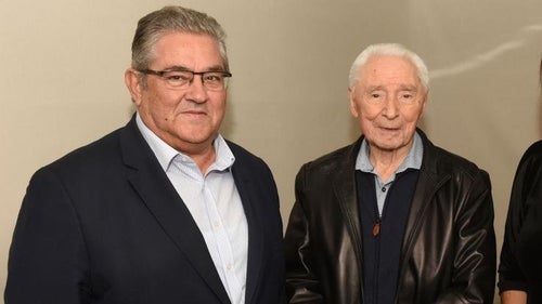 O Γιούρι Γκριγκαρόβιτς επιτέλους ήρθε, συναντήθηκε με τον Κουτσούμπα και το  twitter αναστέναξε από ανακούφιση | HuffPost Greece ΚΟΙΝΩΝΙΑ