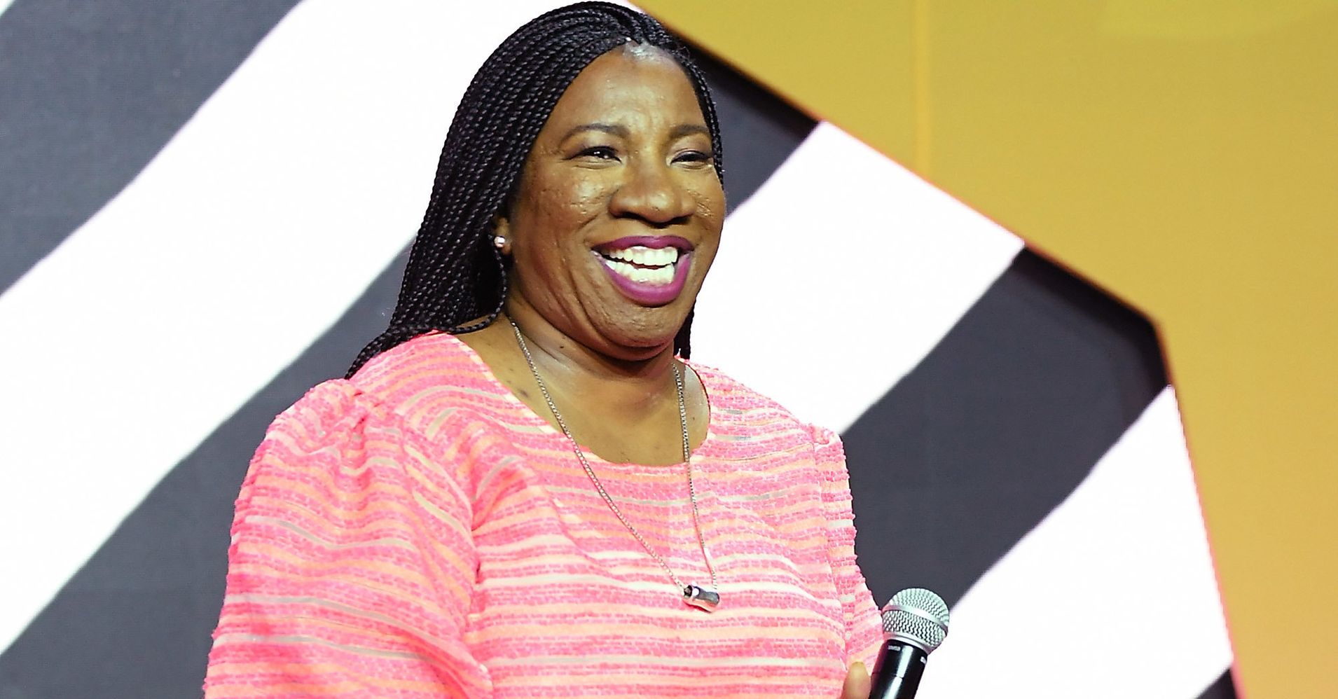 Tarana Burke Reflects On The Me Too Movement 1 Year After It Went Viral Huffpost 