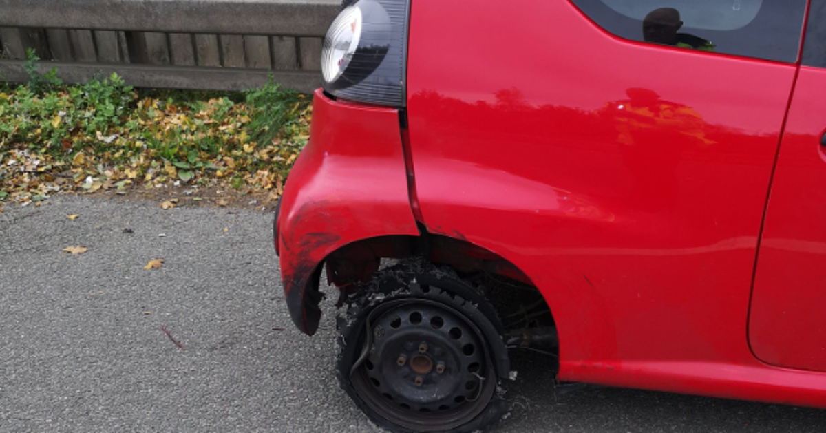 Shocking Photos Show Car That Was Driven On Three Wheels Down Motorway