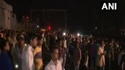 Δεκάδες νεκροί στην Ινδία. Τρένο έπεσε πάνω σε πλήθος κόσμου (βίντεο)