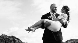 O γάμος του «βουνού» του Game of Thrones. Φυσικά και πήρε στα χέρια τη νύφη.