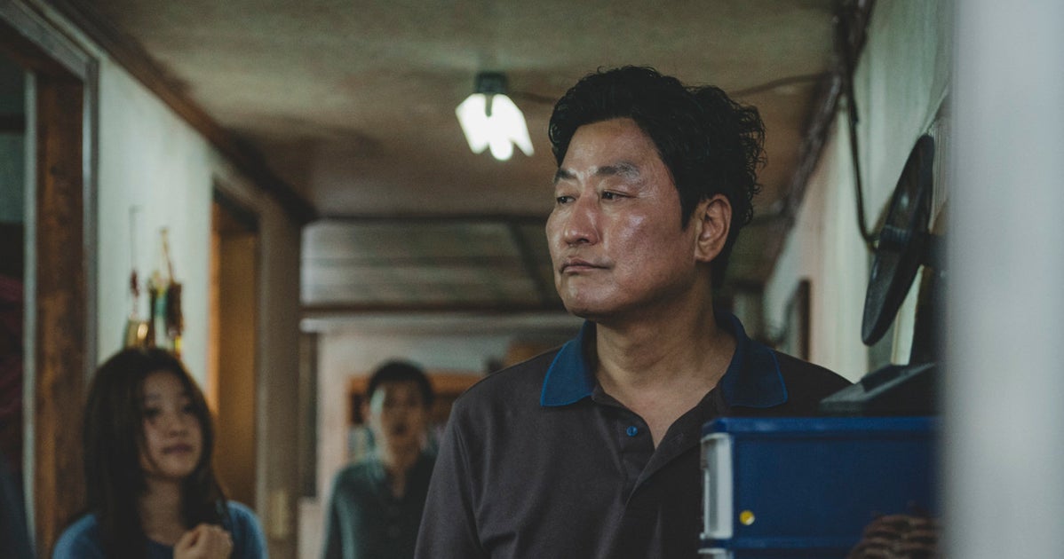 봉준호-송강호의 영화 '기생충'이 스틸을 공개했다(3장) | 허프포스트코리아 봉준호-송강호의 영화 '기생충'이 스틸을 공개했다(3장) | 허프포스트코리아