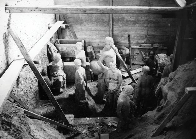 Όψη της αίθουσας 13 κατά την κατάχωση των αρχαιοτήτων στο Εθνικό Αρχαιολογικό Μουσείο, 1940-41. ΥΠΠΟΑ / Εθνικό Αρχαιολογικό Μουσείο/ΤΑΠ.