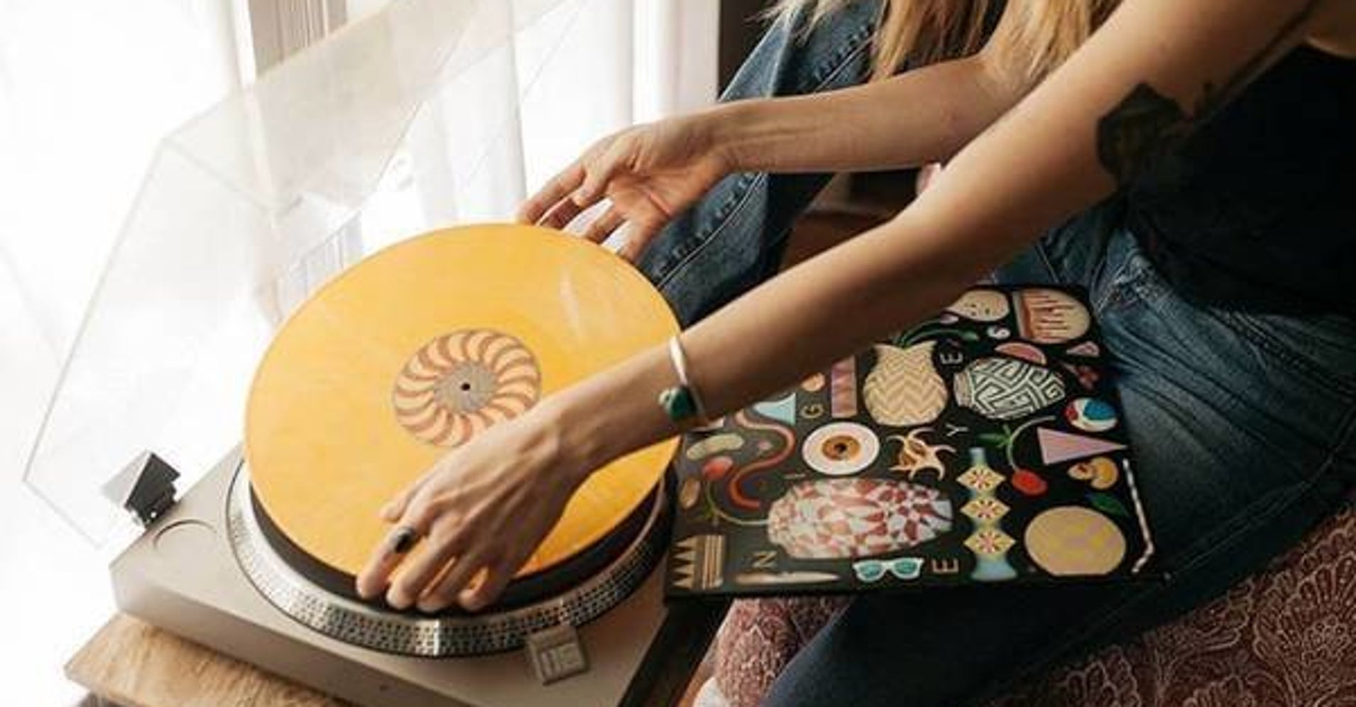 10 Of The Best Subscription Boxes For Couples That Make Memorable Gifts