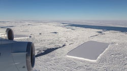 Και δεύτερο ορθογώνιο παγόβουνο εντόπισε η NASA