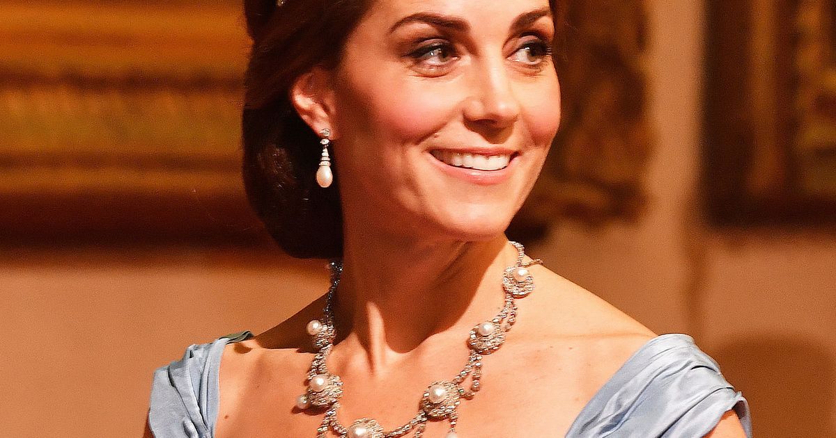 Kate Middleton Looks Every Inch A Princess In Dianas Favorite Tiara