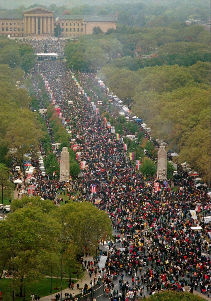 Although the exact numbers were widely disputed, reputable accounts estimate the Million Woman March attendance fell somewhere between 300,000 and 700,000 people. 