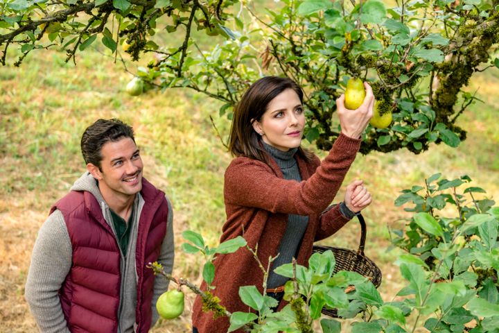 Ryan Paevey and Jen Lilley get their harvest on in "Harvest Love."