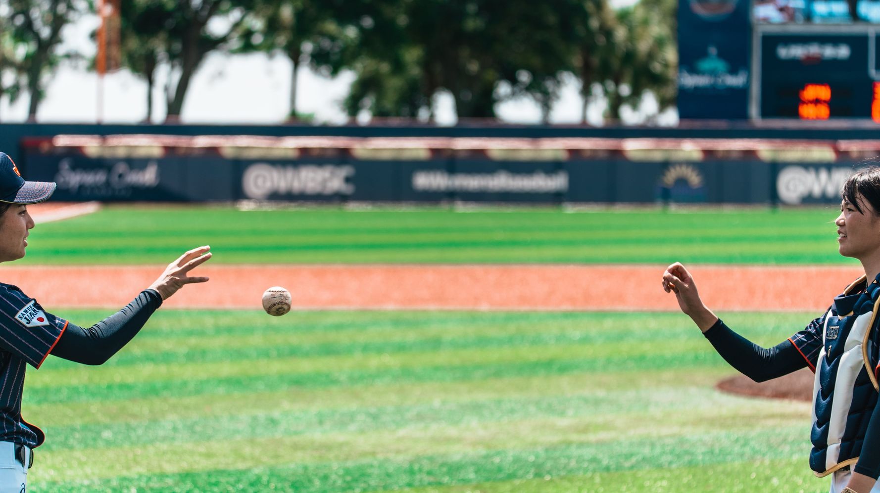 ROK-U.S. descendants of Korean War veterans serve as honorary pitcher and  batter