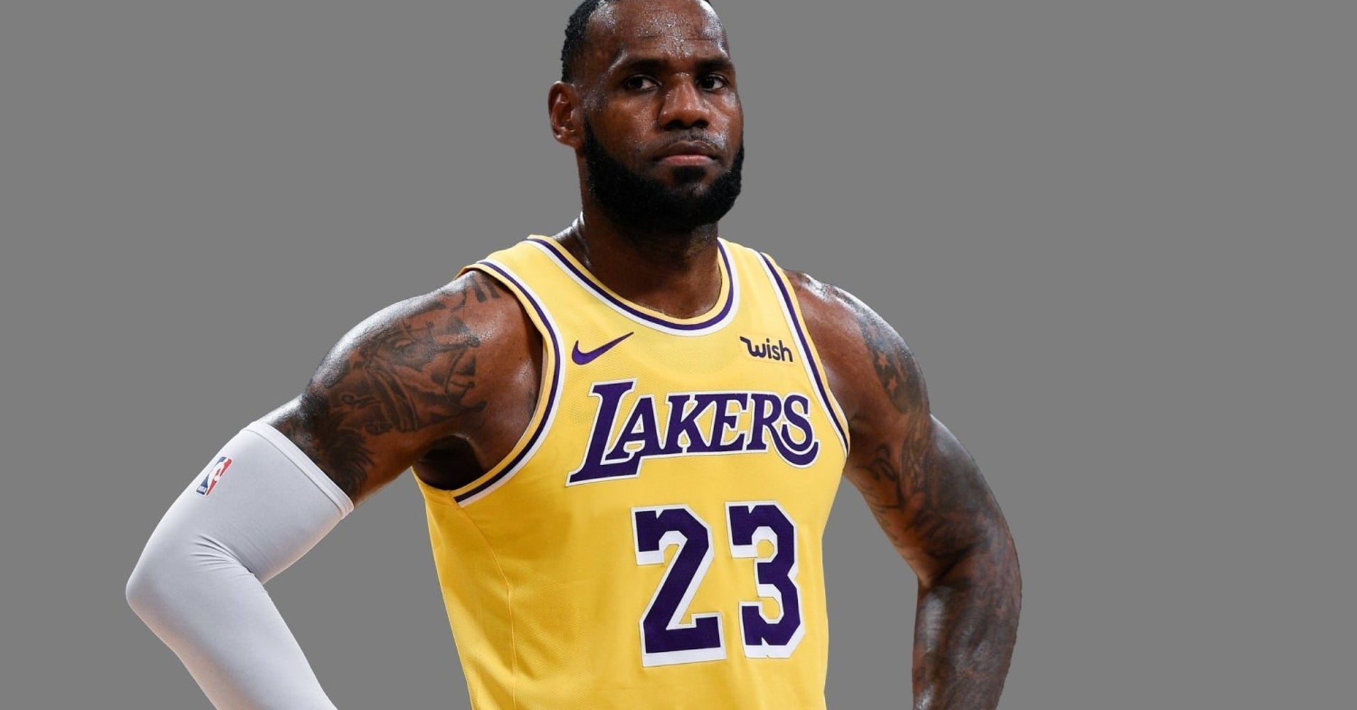 LeBron James Dons Beto O'Rourke Hat Before Lakers Game In San Antonio ...