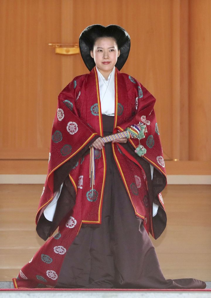 Women who marry into the imperial family become members of the family, but those who marry commoners, like Ayako, must leave. 