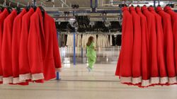Στα άδυτα του Zara: Ετσι φτιάχνονται τα ρούχα που κυρίευσαν τον κόσμο