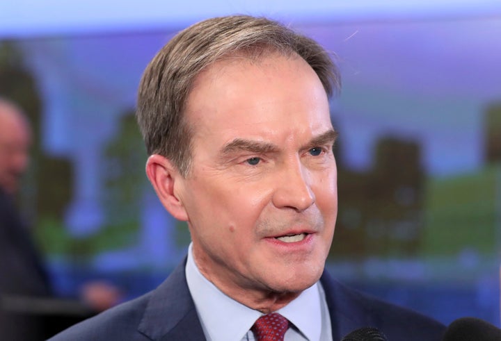 Video footage from 1989 shows current Michigan gubernatorial candidate Bill Schuette making sexually suggestive remarks to an unseen woman on a news crew.