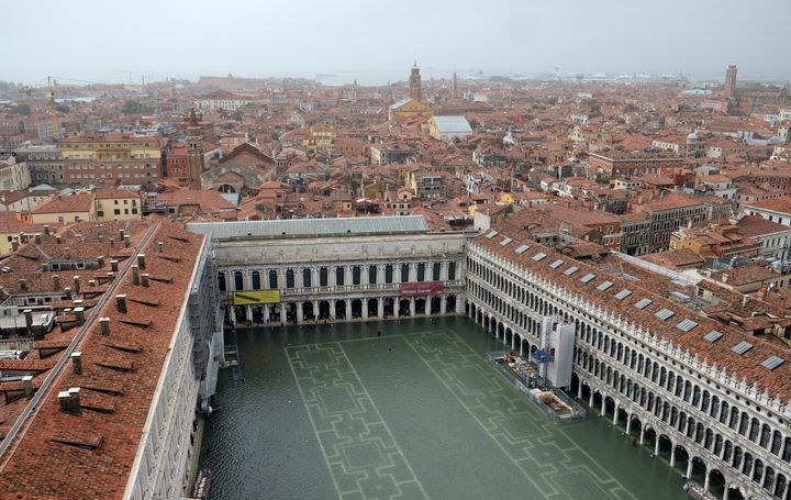 An aerial view of a flooded Piazza San Marco.