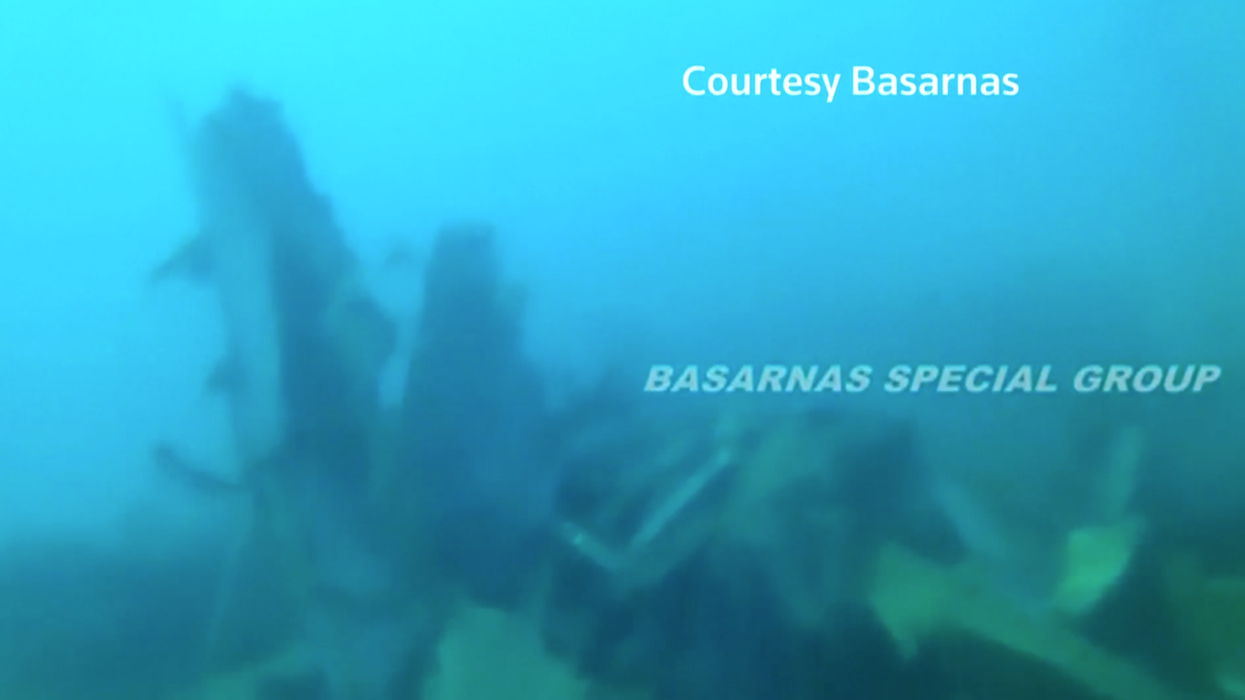 Lion Air 610 Jet S Fuselage And Engines Found As Black Box Ping Heard Official Huffpost Uk News