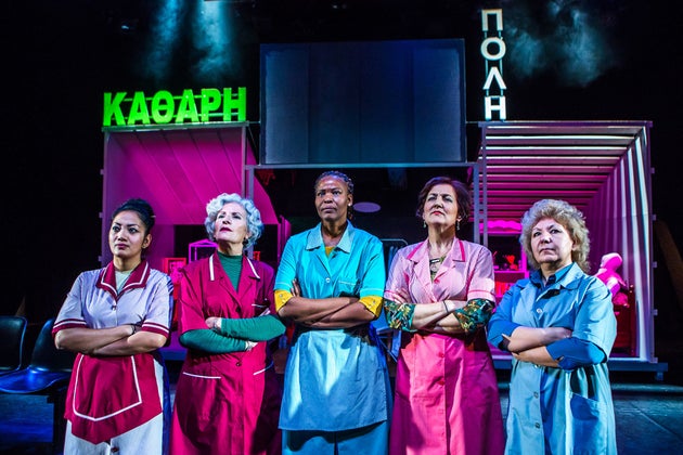 Η Καθαρή πόλη των Ανέστη Αζά και Πρόδρομου Τσινικόρη, με πρωταγωνίστριες μετανάστριες καθαρίστριες της Αθήνας