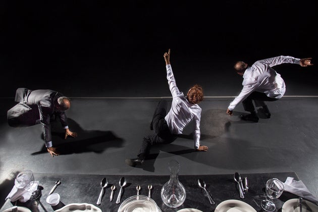 Ουγκώ: Μια Ουτοπία, της Σοφίας Μαραθάκη και της ομάδας θεάτρου