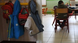Εμπρός-Πίσω σε πόλη της Γαλλίας – Επέστρεψαν οι σχολικές στολές