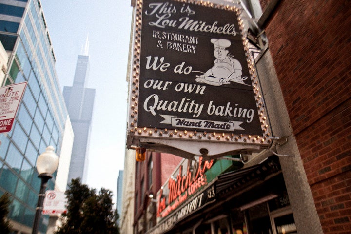 chicago-s-oldest-restaurants-10-vintage-eateries-that-only-get-better