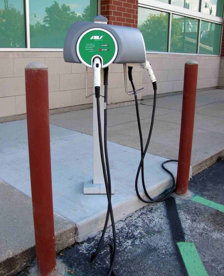 Illinois Boasts Nation’s Largest Fast Charge Station Network For 