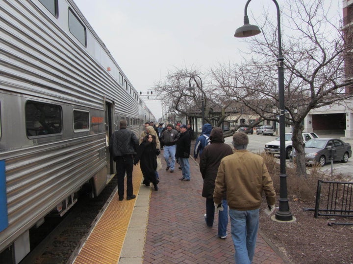 Glen Ellyn Train Fatality An Apparent Suicide, Police Say HuffPost