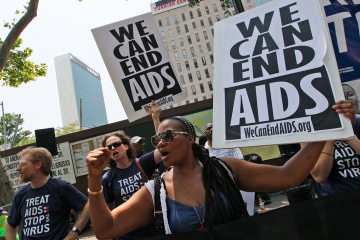 Illinois HIV Funding: Advocates Protest Lawmakers' 'Gutting' Of State ...