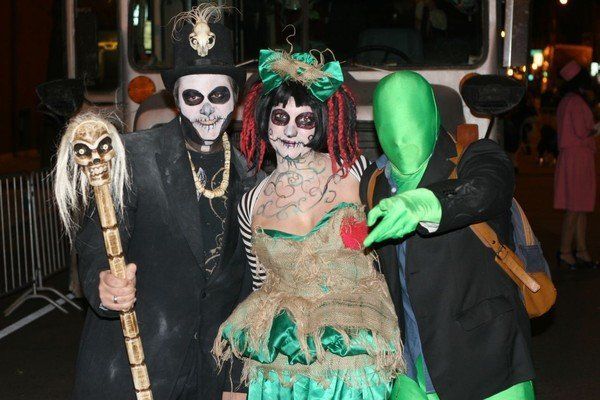 Boystown Halloween Parade Packs North Halsted With Zombies, Drag Queens ...