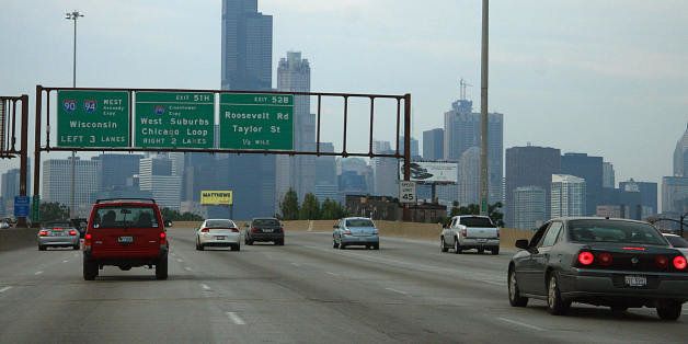 Light traffic moves along the tollway on July 17, 2008 in Chicago, IL. The Sears Tower can be seen in the background. AFP PHOTO / Karen BLEIER (Photo credit should read KAREN BLEIER/AFP/Getty Images)