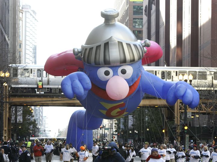 chicago thanksgiving day parade draws big crowds huffpost null