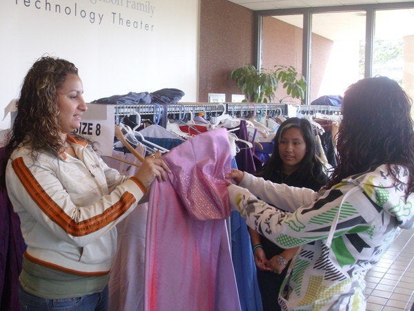 Dream Come True Project Provides Free Prom Dresses To South Suburban ...