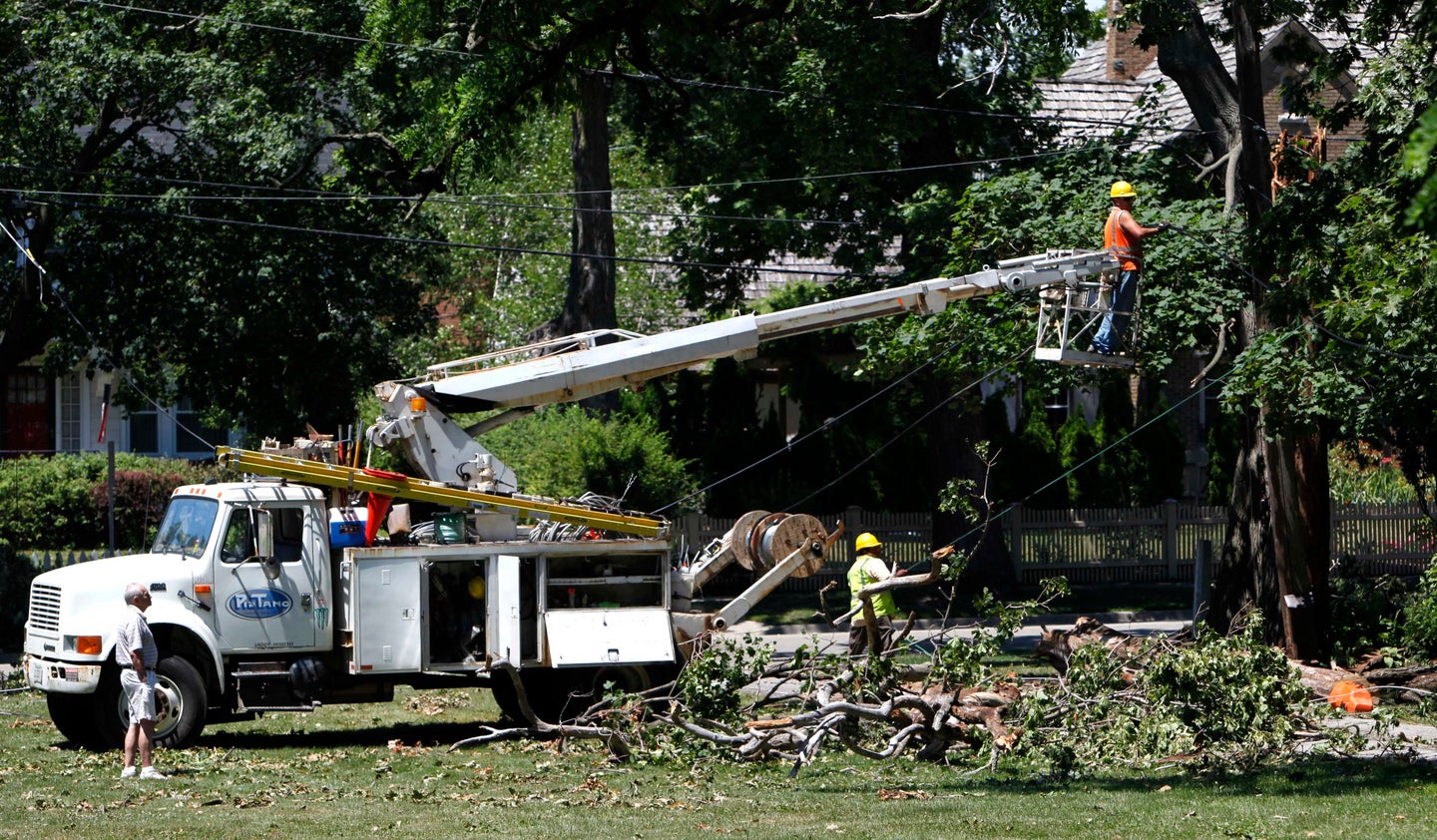 Thousands Still Without Power In Chicago Area Following Monday Storm ...