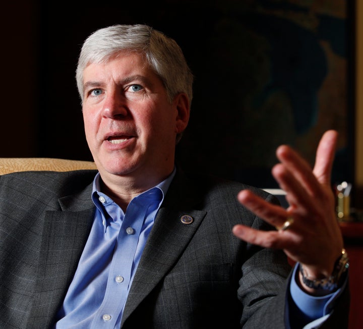 Rick Snyder Signs Domestic Partner Benefits Ban For Michigan Public Employees Huffpost Detroit 7040