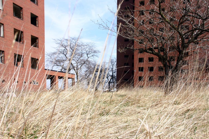 Demolition fails to bring down former home of Detroit Lions 