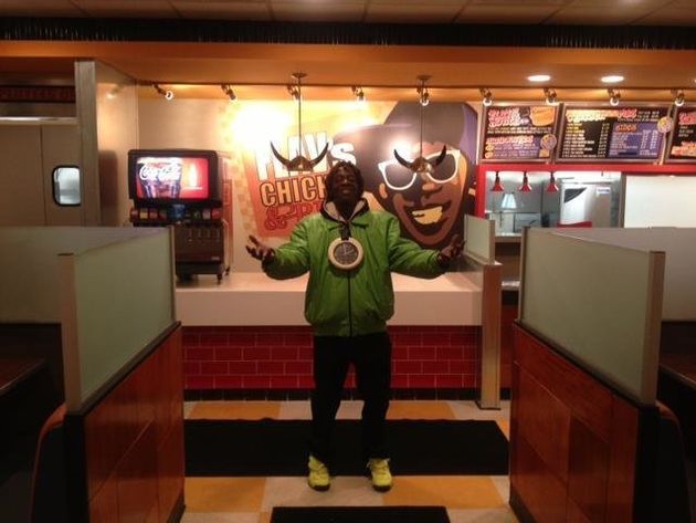 Flavor Flav S Chicken And Ribs Opens In Sterling Heights Michigan Huffpost