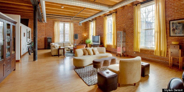 Detroit Lofts Range From Stunningly Luxurious To Affordable But Get Floor To Ceiling Windows Soaring Ceilings Far Reaching Views Over A Spread Out City And If You Re Lucky Roof Access Loft Living Has Many Ealing