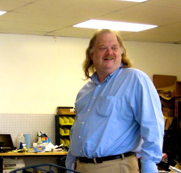 Jonathan Gold Bids Farewell to LA Weekly and Hello to The Los