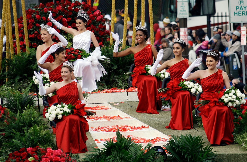 Vanessa Manjarrez, Nicole Nelam, Sonia Shenoi, Madison Teodo, Victoria MacGregor, Tracy Cuesta, Kate Benuska. (AP Photo/Reed Saxon)