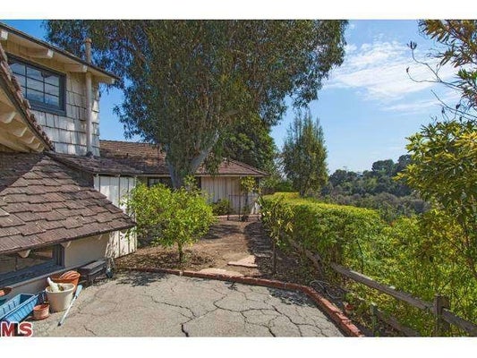 Elon Musk Buys Gene Wilder S Former House In Bel Air For 6 75 Million Photos Huffpost Elon Musk Buys Gene Wilder S Former House In Bel Air For 6 75 Million Photos Huffpost