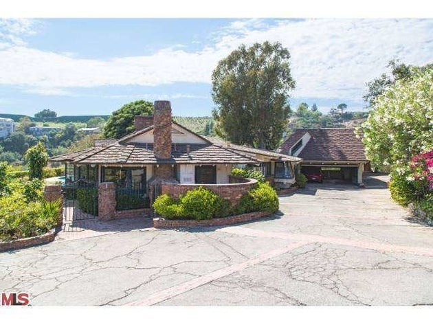 Elon Musk Buys Gene Wilder's Former House In Bel Air For $6.75 Million  (PHOTOS) | HuffPost