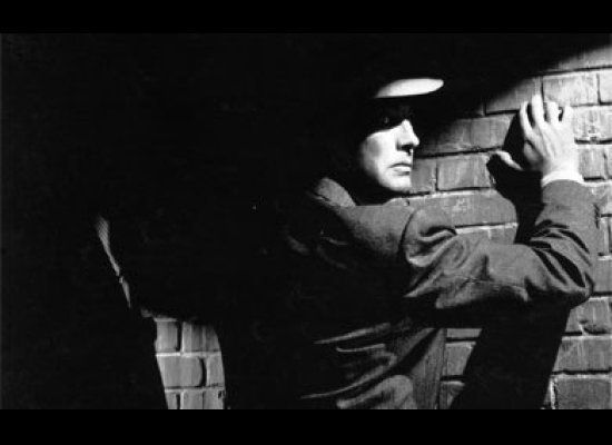 Friday: Film Noir Festival: 'High Wall' and 'Strangers In The Night'