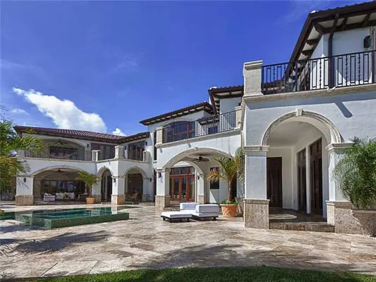 World Series Hero Edgar Renteria Lists His Miami Home