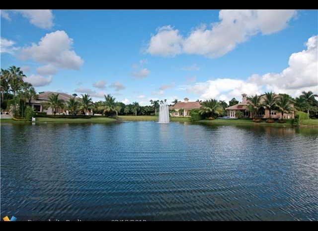 Candace Cameron Bure Lists Florida Home For $1.79 Million