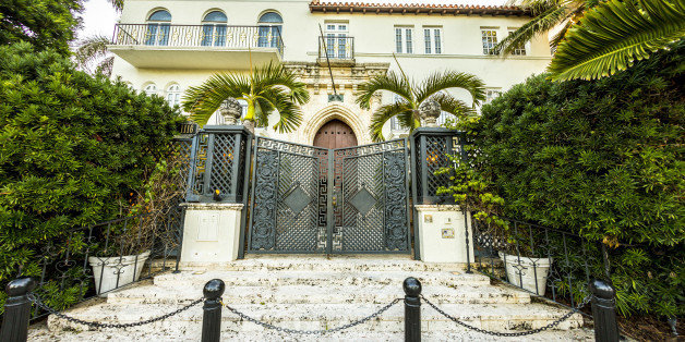 Versace Mansion Lake Como Kraina Traw   5be301943c000091030e8794 