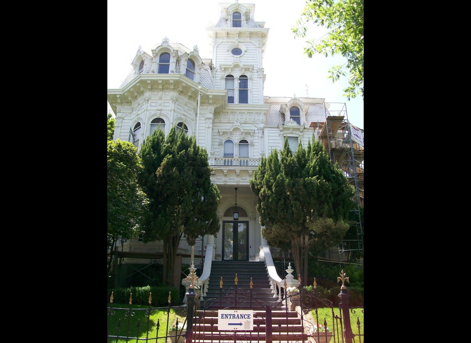 Take a Tour of the California Governor's Mansion