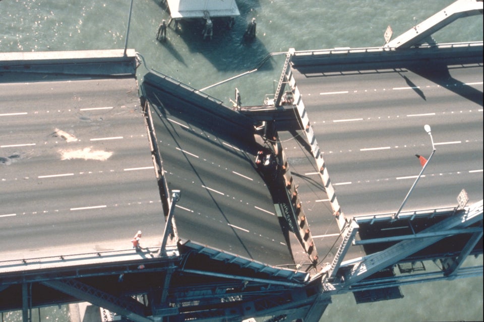 San Francisco-Oakland Bay Bridge collapse, 1989