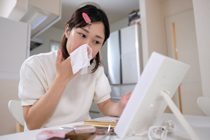 Do Makeup Wipes Clean Your Face? Dermatologists Explain