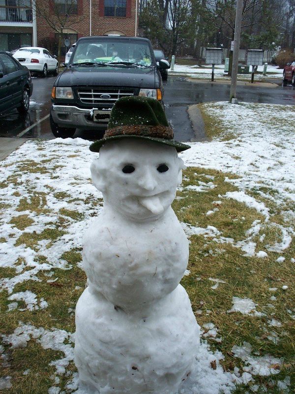 Meet The Giant Snowless Snowman Who's Been Delighting Drivers For 2 ...