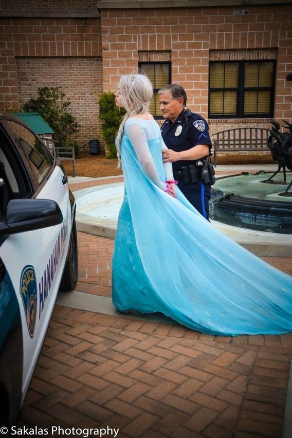 South Carolina Police Arrest Elsa The Snow Queen Solve Cold Case 0948