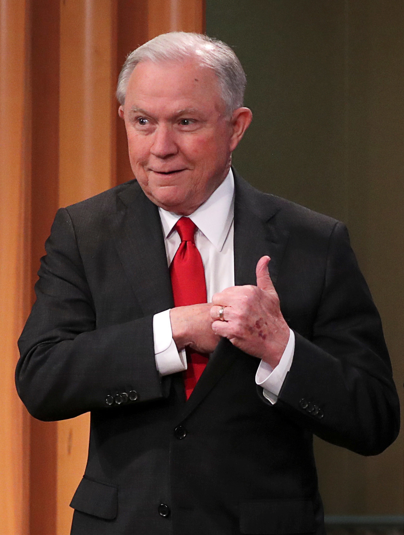 Jeff Sessions' Resignation Sends Twitter Users Into Joke Meltdown ...